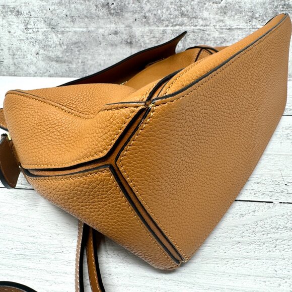 LOEWE Small Textured Leather Puzzle Bag Tan - Picture 7 of 11